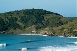 Praia do Rosa - Foto: Hospedarias das Brisas