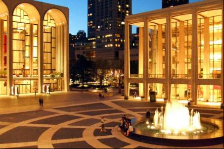 Lincoln Center ao anoitecer - Foto: Nils Olander