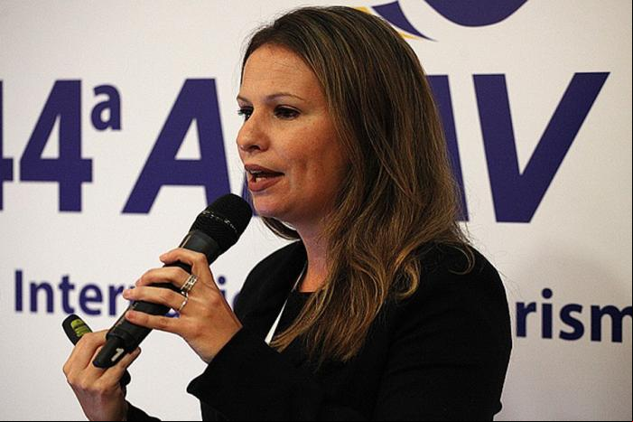 Tatiana Lobo - Diretora de estratgia e gesto de mdias